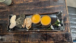  at Kkot Bape Pida - 꽃 밥에 피다 A Flower Blossom on the Rice in Seoul