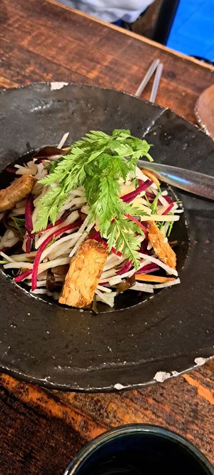 Korean Salad at Kkot Bape Pida - 꽃 밥에 피다 A Flower Blossom on the Rice in Seoul