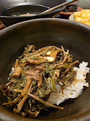  at Kkot Bape Pida - 꽃 밥에 피다 A Flower Blossom on the Rice in Seoul