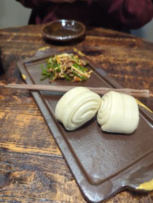  at Kkot Bape Pida - 꽃 밥에 피다 A Flower Blossom on the Rice in Seoul