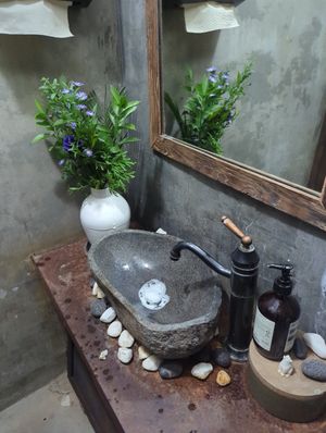  at Kkot Bape Pida - 꽃 밥에 피다 A Flower Blossom on the Rice in Seoul