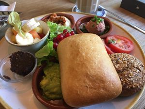 Veganes Frühstück mit extra Ciabattaa  at 3klang in Darmstadt