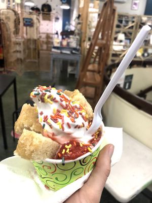 Celebration sundae  at MÜ in San Juan