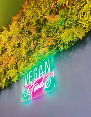 Insegna  at Alhambra in Milan