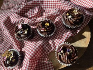 Deliciosos cup cakes para toda ocasión, súper lindos y elegantes y sobretodo siempre 100% veganos 🌱  at Melissa Arce Pasteleria Vegana in Quito