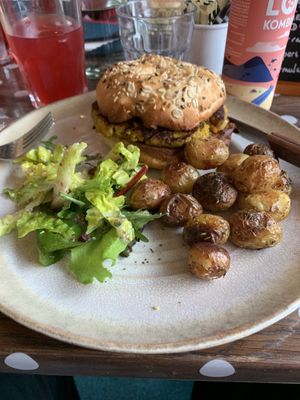 Le burger vegan  at Wood Bear in Bourg-saint-maurice