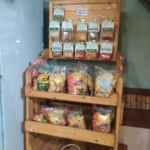 Spices and chips at Sol da Terra in Vitoria