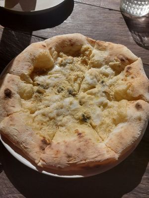 Quattro formaggio at Kasto in Canggu