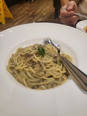 truffle pasta at Pizza Express  in Taguig