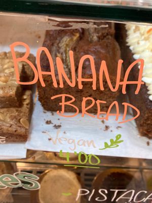Vegan banana bread  at umami in Madrid