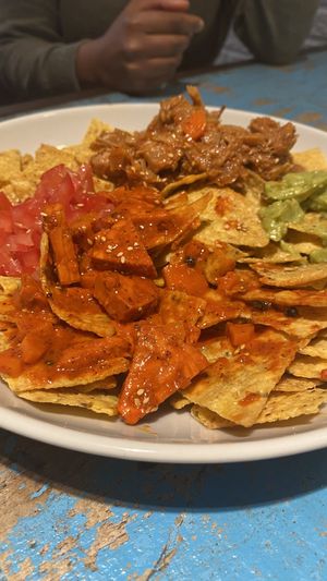 Nachos deliciosos  at Penguin Bar in Bilbao