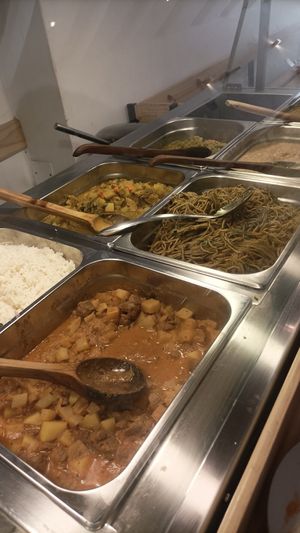 Bufet at ConSuLado Vegano in Lima