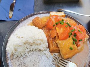 V14 Fried tofu with tomato sauce at Viethaus in Hameln