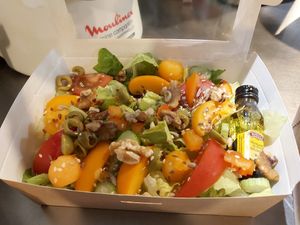 Fresh salad with vegetables and fruits  at NAGOYA Coffee Shop & Snacking in La Rochelle