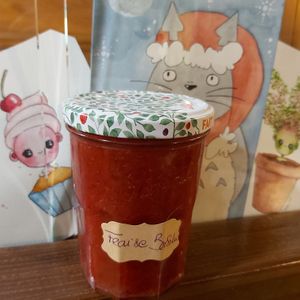 Homemade marmalade to accommodate the white cheese or Muffins  at NAGOYA Coffee Shop & Snacking in La Rochelle