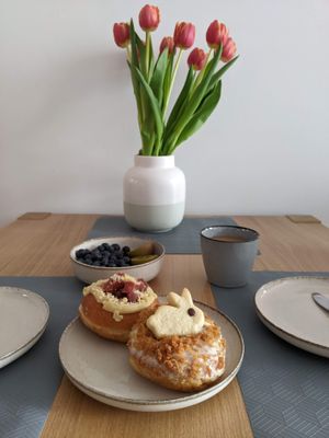 carrot cake and rhubar flavoured donuts at Sammys Berliner Donuts in Berlin