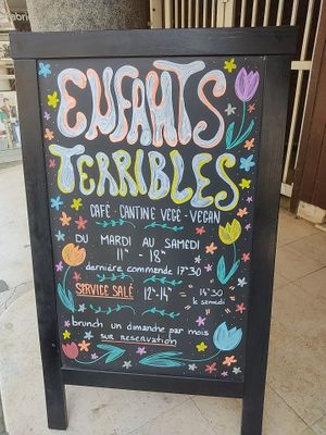  at Enfants Terribles Café in Rennes