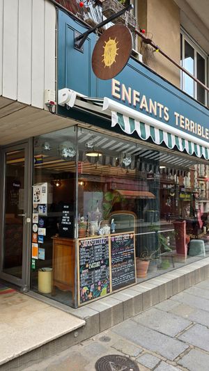 Front / entrance at Enfants Terribles Café in Rennes