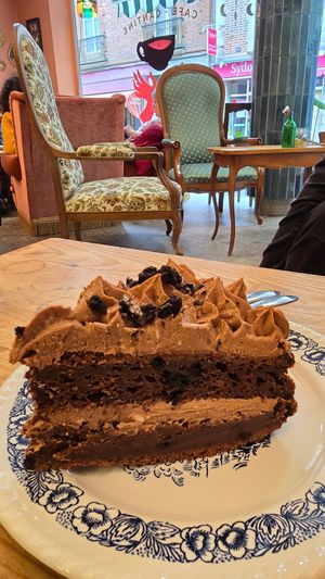 Chocolate cake at Enfants Terribles Café in Rennes