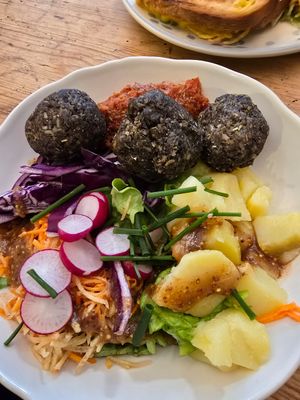 Plat du jour /bowl at Enfants Terribles Café in Rennes