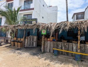 Front at Don Sanduchito in Puerto Villamil