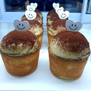 Tiramisu tart at Pan Honesta 빵어니스타 - Itaewon in Seoul