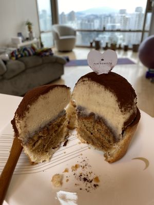 The inside is cake and the top is creamy, all encased in a crispy crust!  at Pan Honesta 빵어니스타 - Itaewon in Seoul