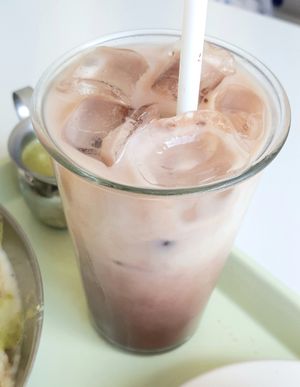 Chocolate latte at Pan Honesta 빵어니스타 - Itaewon in Seoul