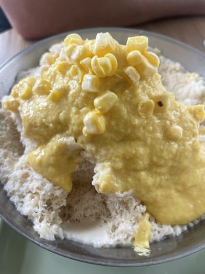 Chodang corn bingsoo. I don’t like corn at all but tried! Cuz it is unusual & interesting combination I thought. The taste was ok and mild. Other people who came with me enjoyed. at Pan Honesta 빵어니스타 - Itaewon in Seoul