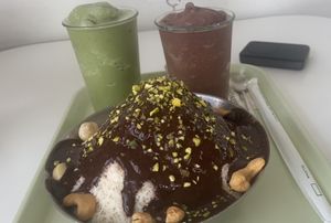 Bingsu with Valrhona Chocolate and Matcha Shake and Chocolate Shake  at Pan Honesta 빵어니스타 - Itaewon in Seoul