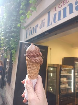  at Fioridiluna in Rome