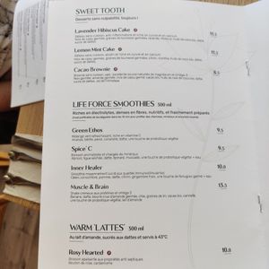 Desserts, smoothies et boissons chaudes at Inward in Tunis