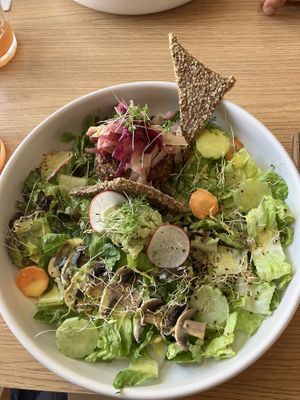 Burger raw  at Inward in Tunis