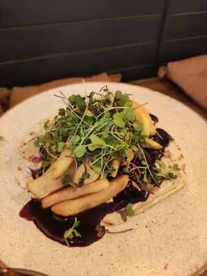 Tempeh in wine sauce at Meet Vegano in Malaga
