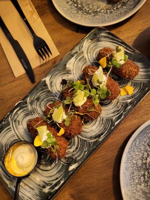 Fried avocado w truffle mayo at Meet Vegano in Malaga