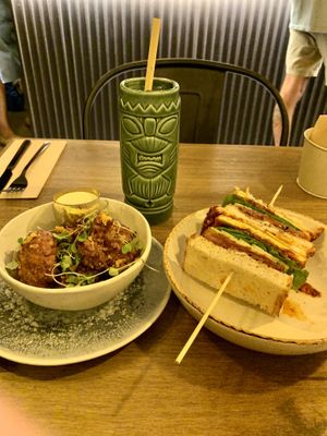 Meet sandwich and corn fritters   at Meet Vegano in Malaga