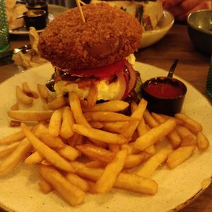 Crunchy Meet Burger 🍔🤤 at Meet Vegano in Malaga