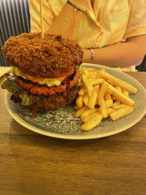 Crunchy meet burger   at Meet Vegano in Malaga