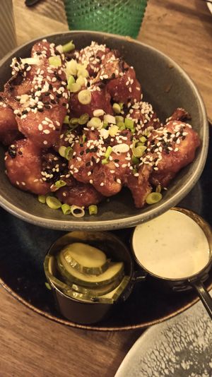 Spicy cauliflower wings  at Meet Vegano in Malaga
