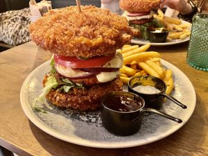 Crunchy Burger  at Meet Vegano in Malaga