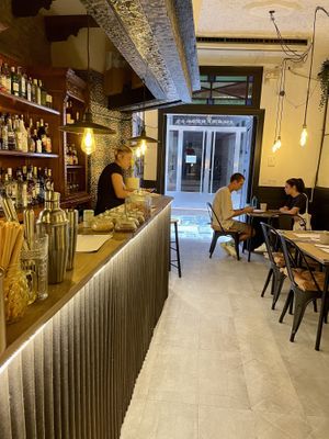 The inside  at Meet Vegano in Malaga