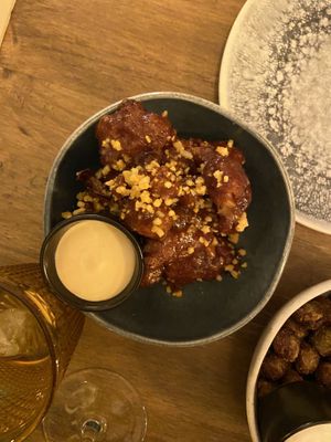 Garlic and Parmesan cauliflower wings  #Veganuary at Meet Vegano in Malaga