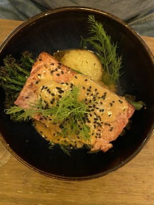 Salmon bowl #Veganuary at Meet Vegano in Malaga