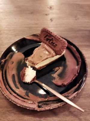 Cheesecake de lotus at Meet Vegano in Malaga