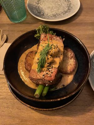 Broccolini main dish  at Meet Vegano in Malaga