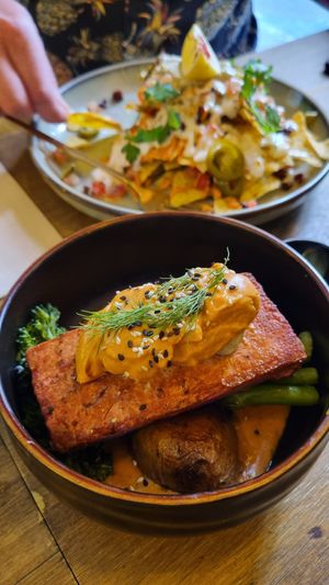 Salm'n Broccolini bowl (was tofu and tasted like tofu ;)) at Meet Vegano in Malaga