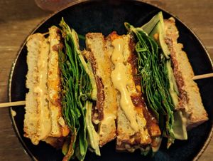 Meet Sandwich (spicy, crispy tofu) at Meet Vegano in Malaga