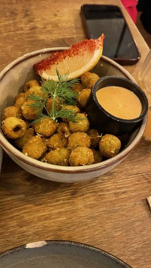 Aceitunas fritas   at Meet Vegano in Malaga