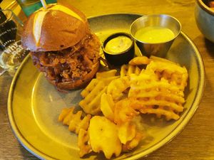 Oyster mushroom burger at Meet Vegano in Malaga