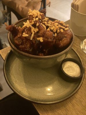 BBQ cauliflower wings  at Meet Vegano in Malaga